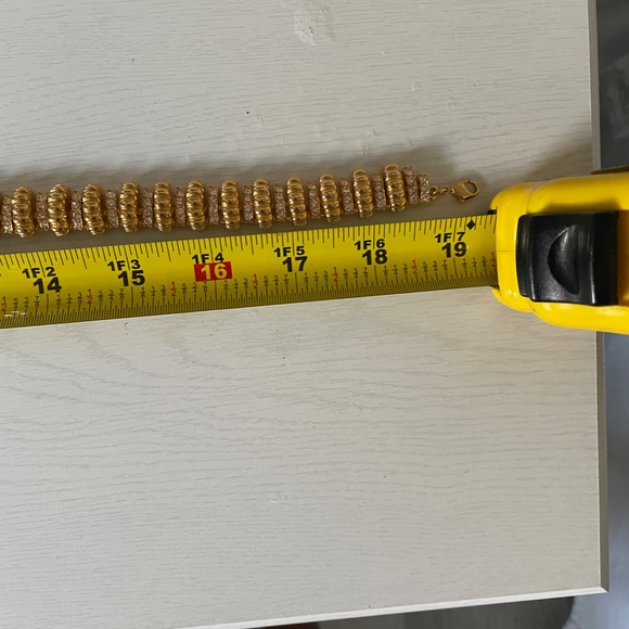 Jacqueline Bouvier Kennedy by Camrose & Kross Necklace - Picture 7 of 10